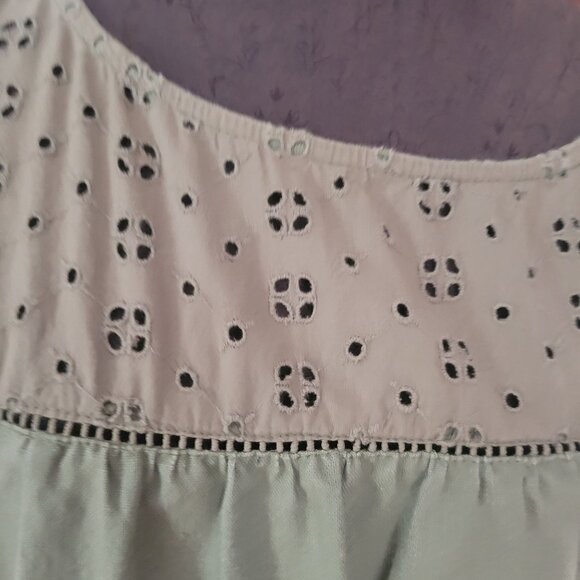 J.Crew Mercantile Eyelet-Detail Blouse L Sage Green Linen Long Sleeve Boho Top - Picture 5 of 6